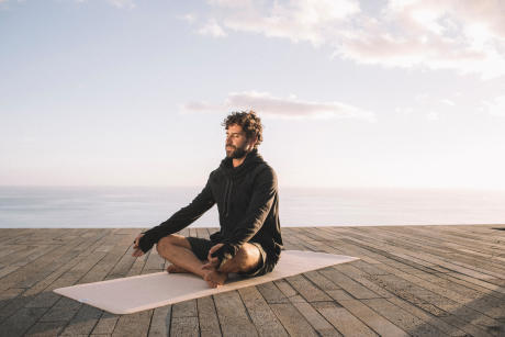 Yoga med slutna ögon Yoga med slutna ögon