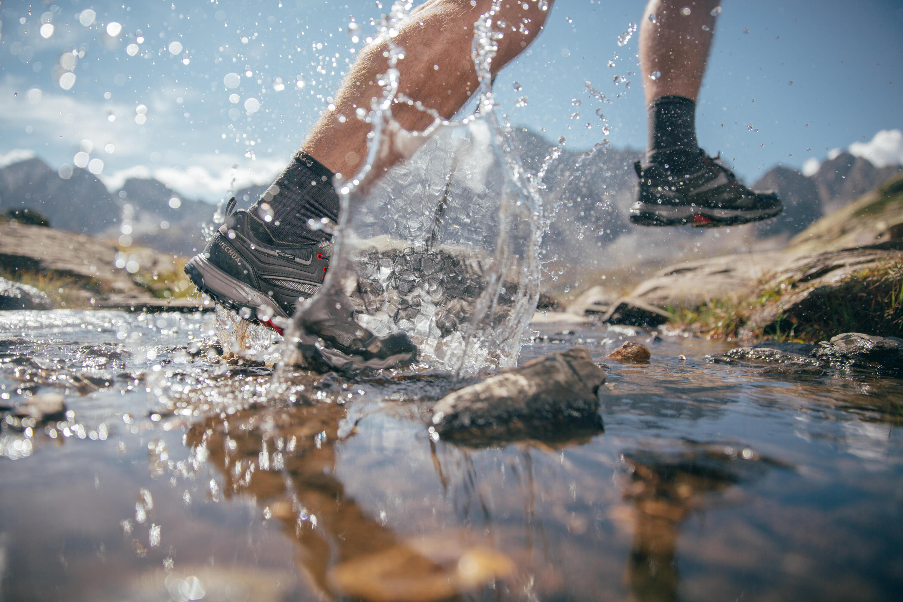 Men's waterproof mountain hiking shoes - MH100 - Grey 2/8