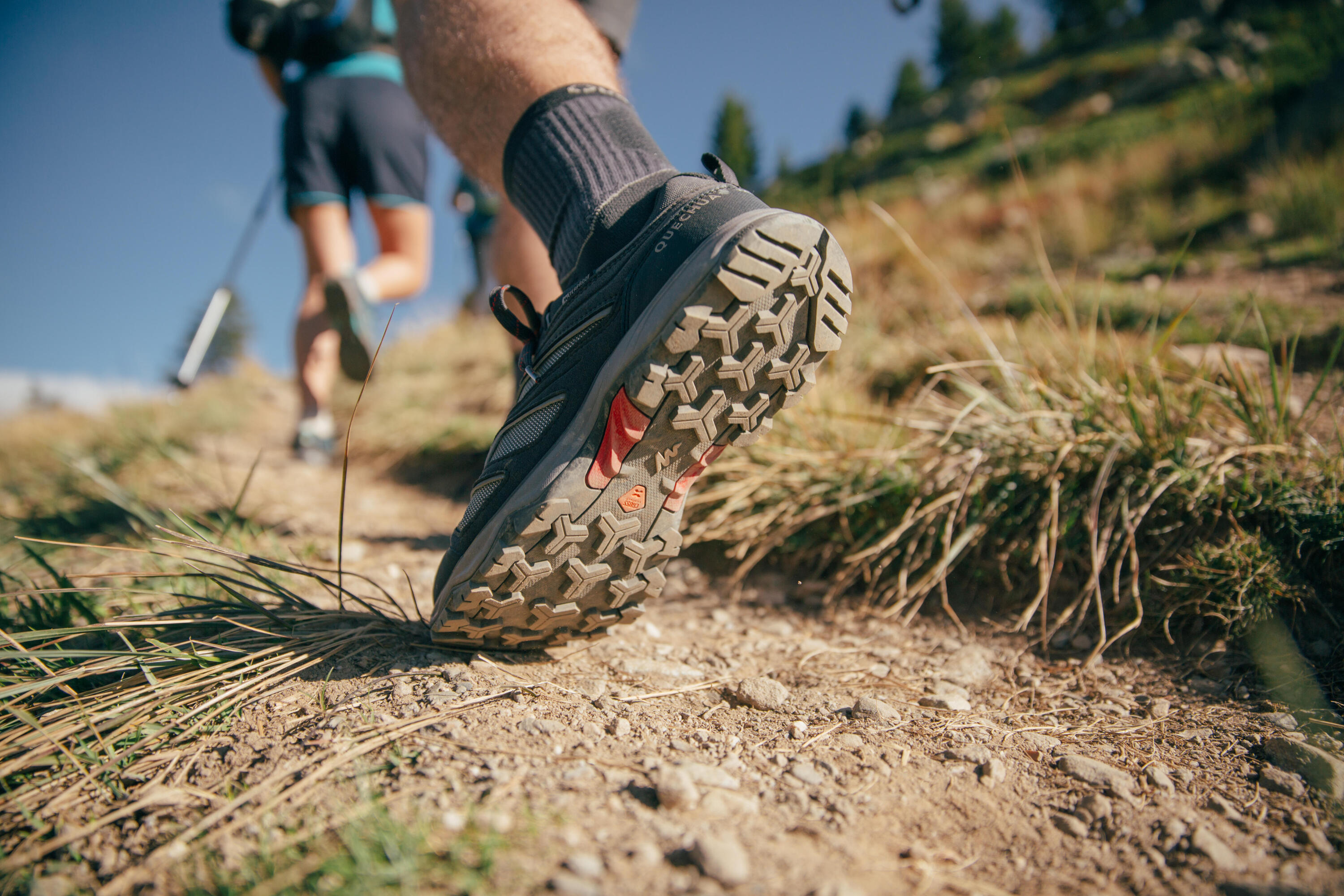 Men's waterproof mountain hiking shoes - MH100 - Grey 3/8