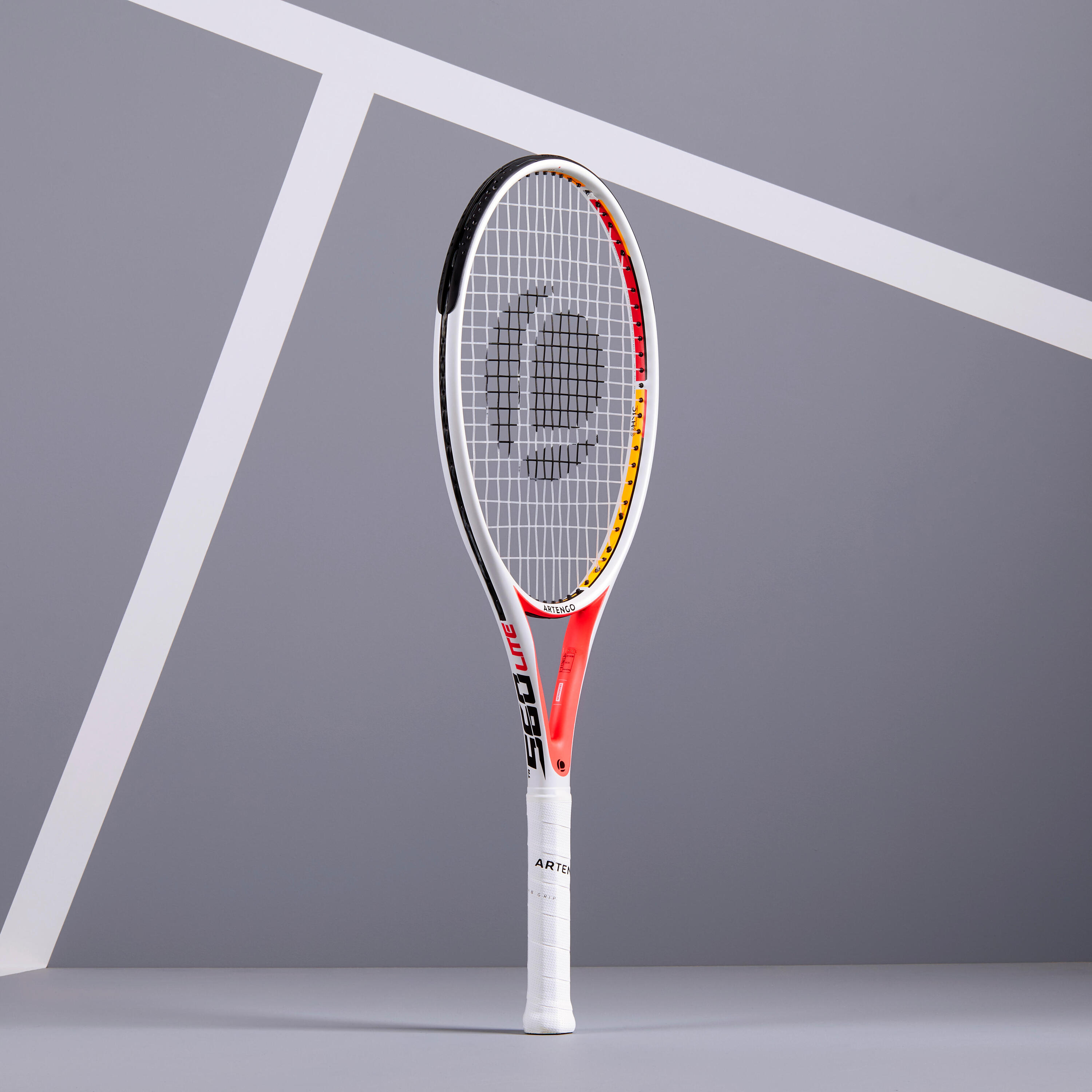 TR560 Lite Adults' Tennis Racket - White 3/13