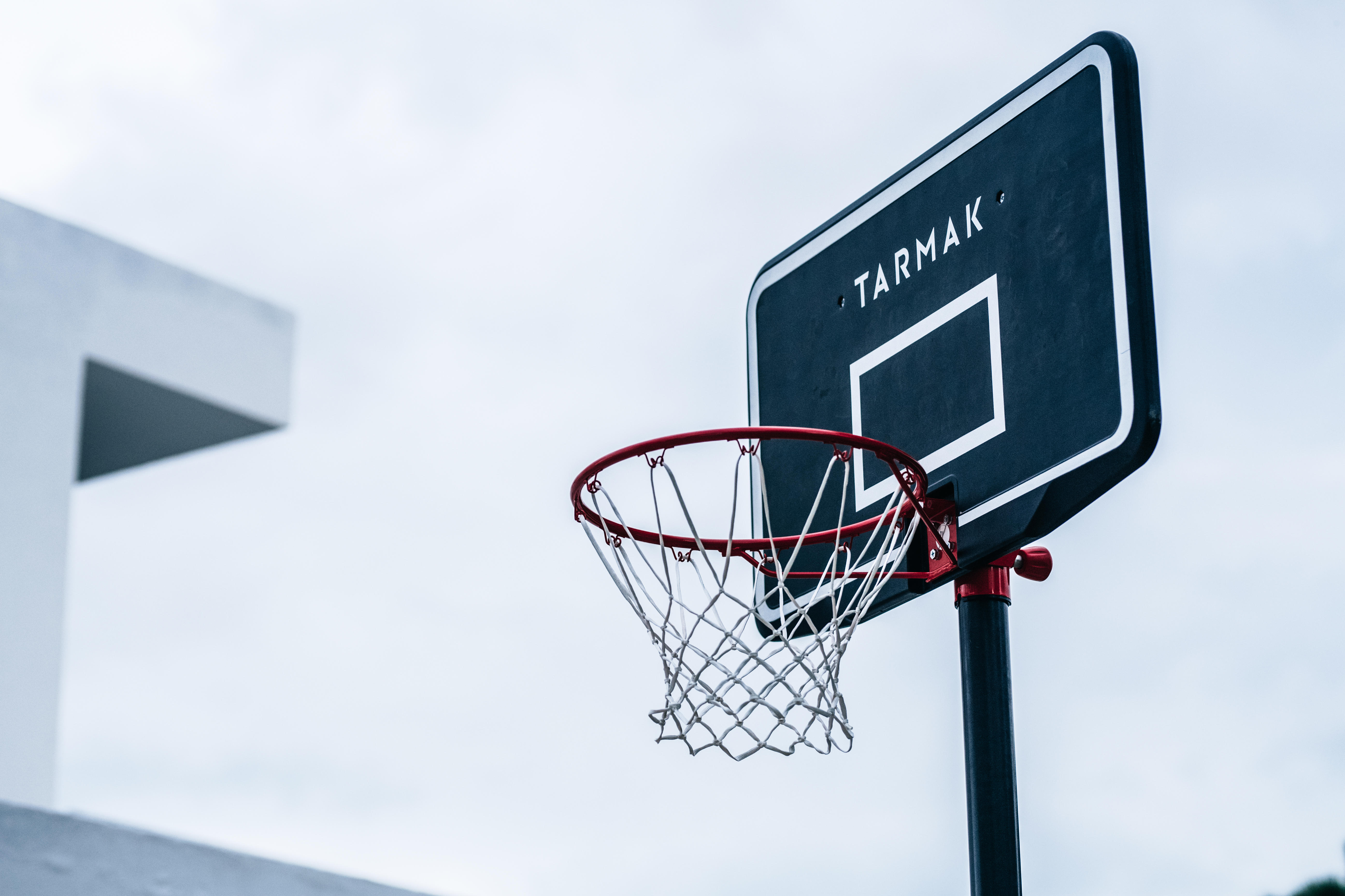 Panier de basket sur pied réglable à roulettes - B 100 Easy noir - TARMAK