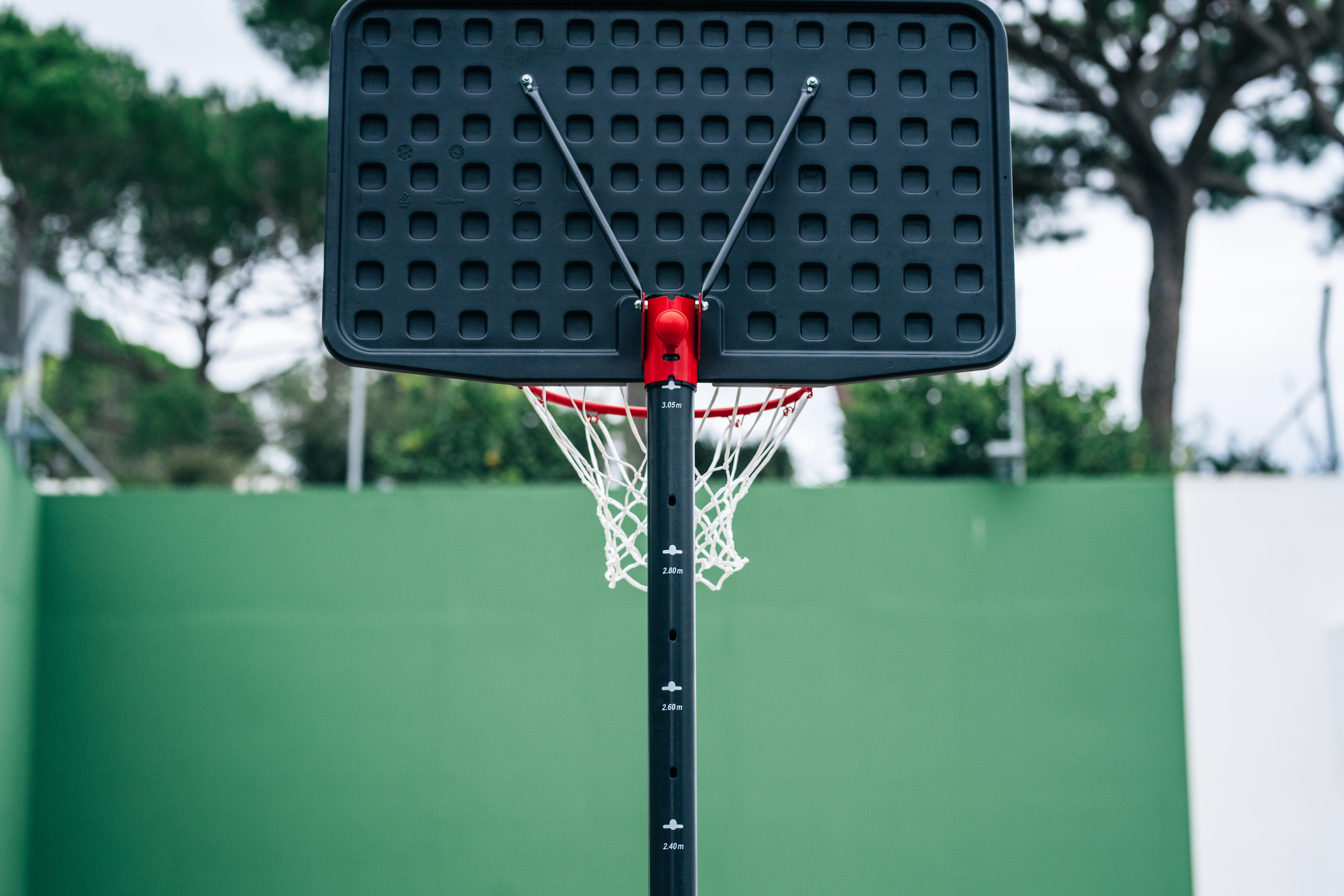 Panier de basket sur pied réglable à roulettes - B 100 Easy noir - TARMAK