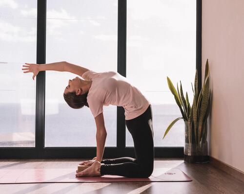 teaser_dil est couvrez_yoga_vinyasa