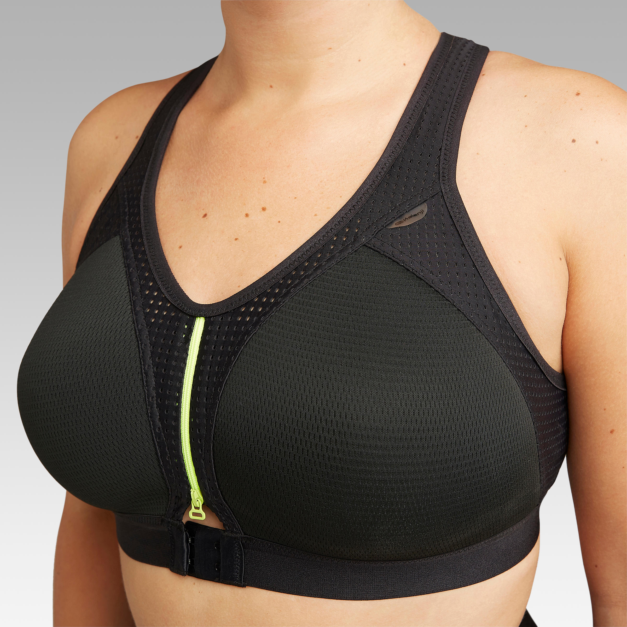 EASY ZIP RUNNING SPORTS BRA
BLACK 13/17