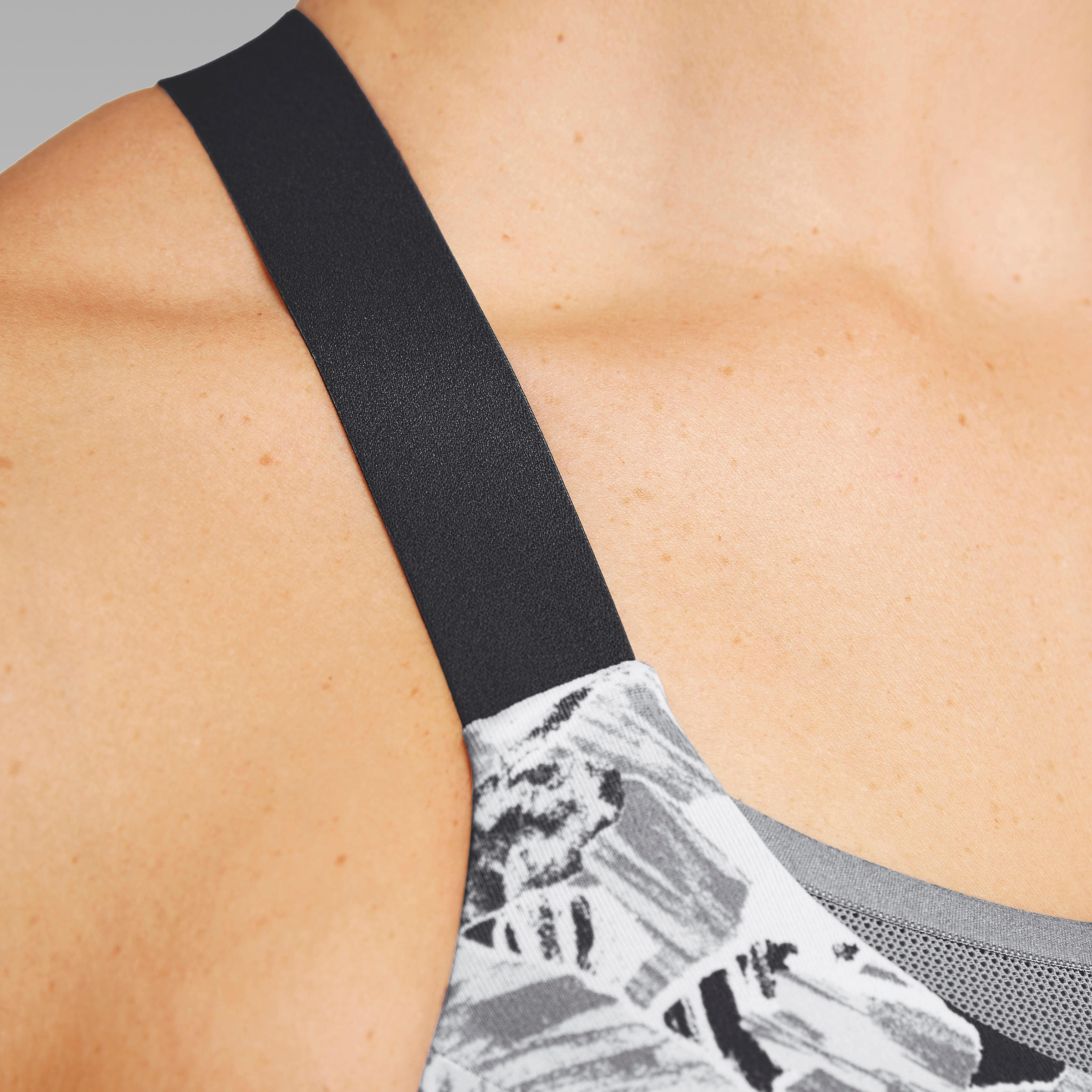 Second Life - COMFORT RUNNING BRA
CAMO GREY - EXCELLENT 10/16