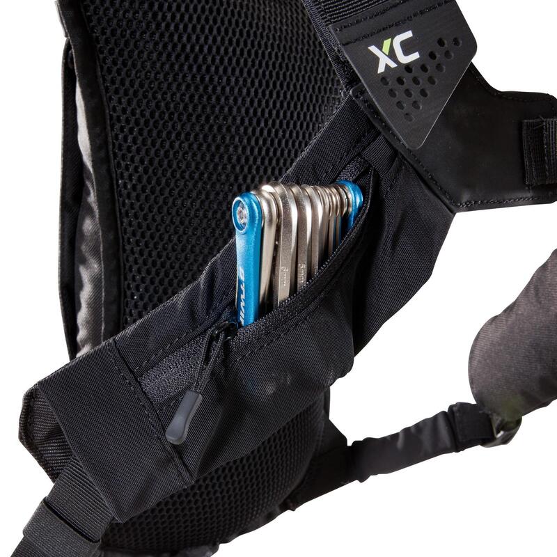 MOCHILA DE HIDRATAÇÃO BTT XC LIGHT 2,5L/2L Água PRETO