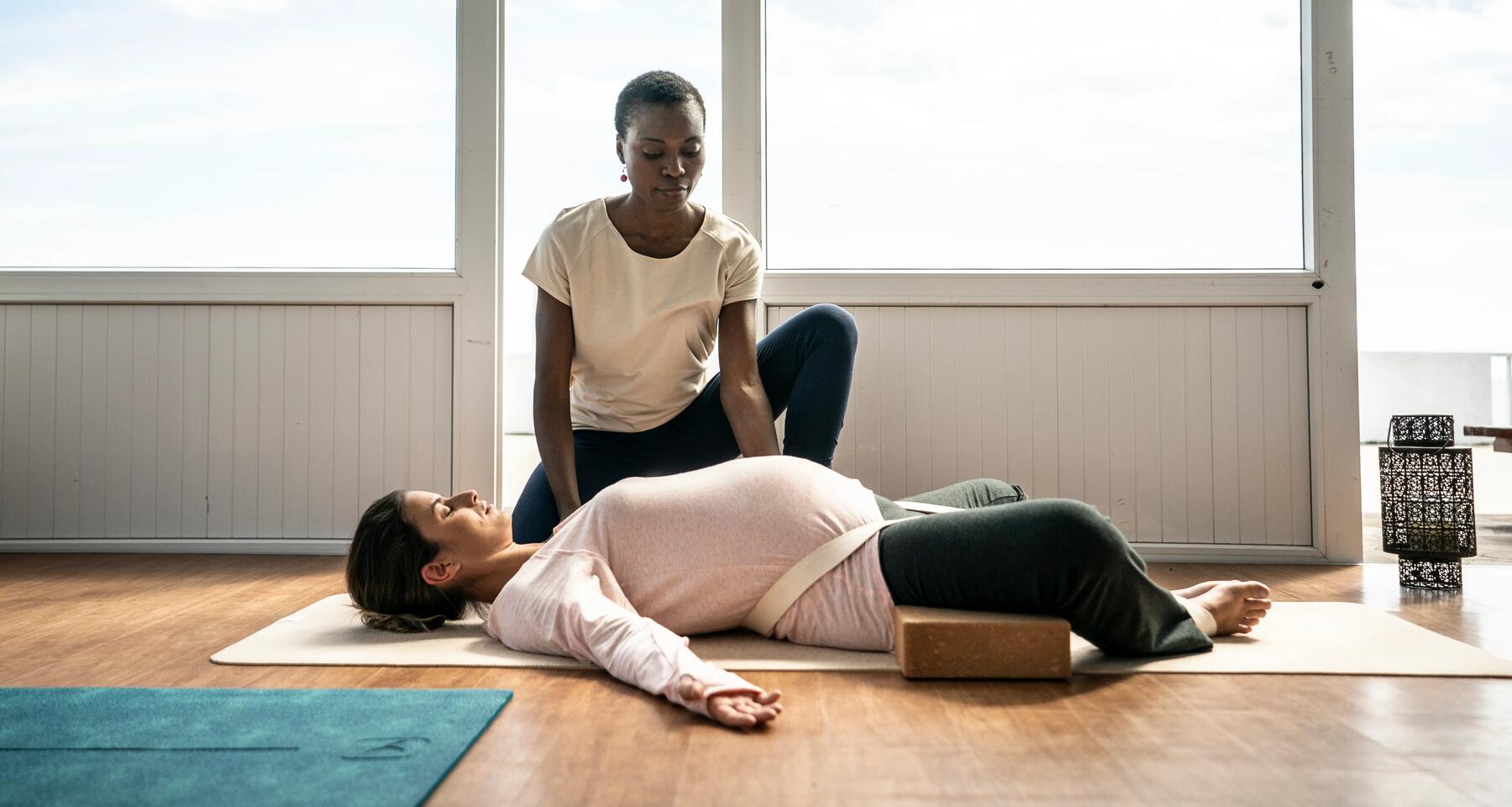 yoga_prenatal_am