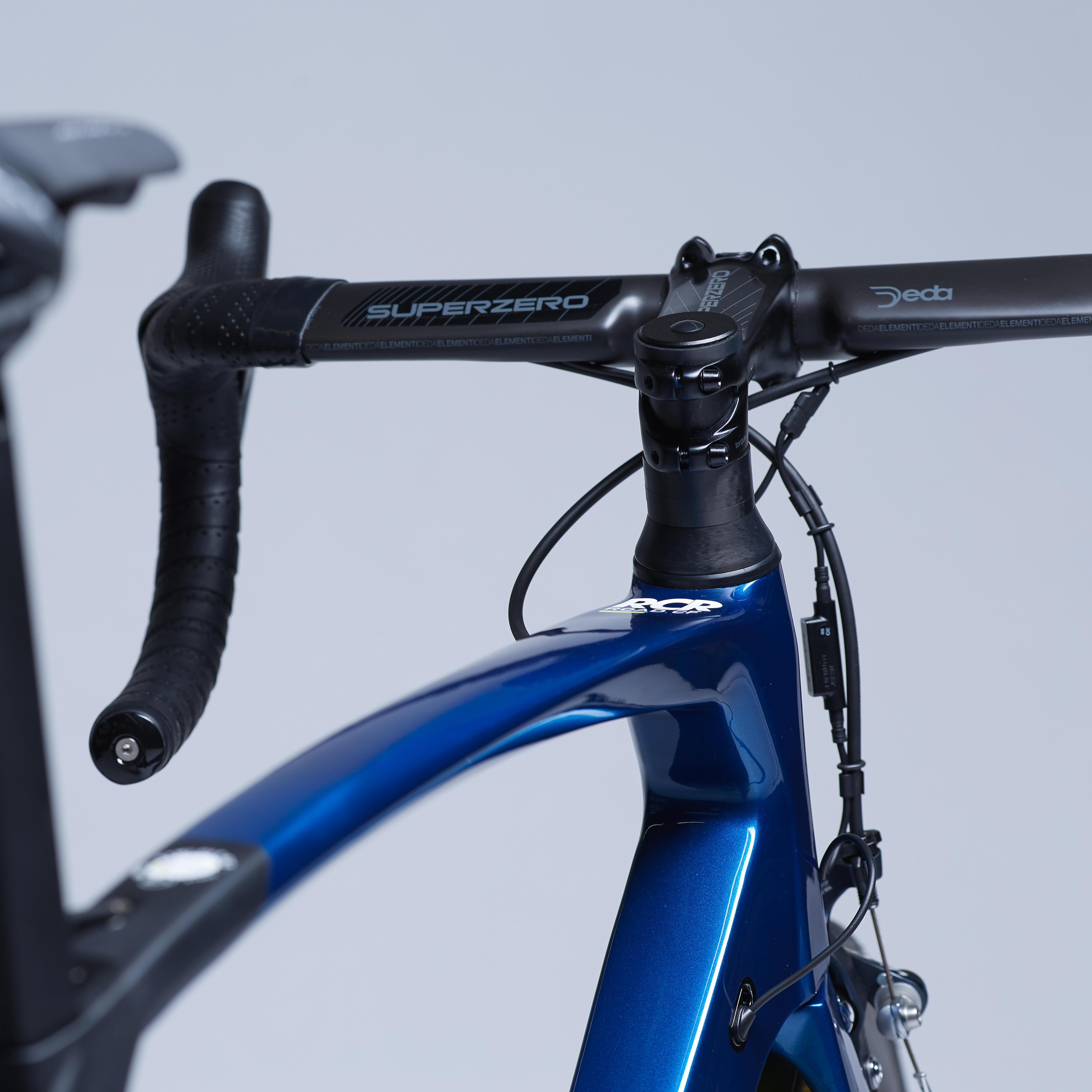 Second Life Ultra CF Ultegra Di2 Road Bike Blue EXCELLENT VAN RYSEL Decathlon