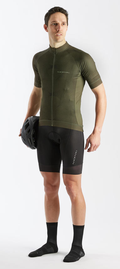 comment-sequiper-pour-rouler-en-velo-route-en-ete comment-sequiper-pour-rouler-en-velo-route-en-ete