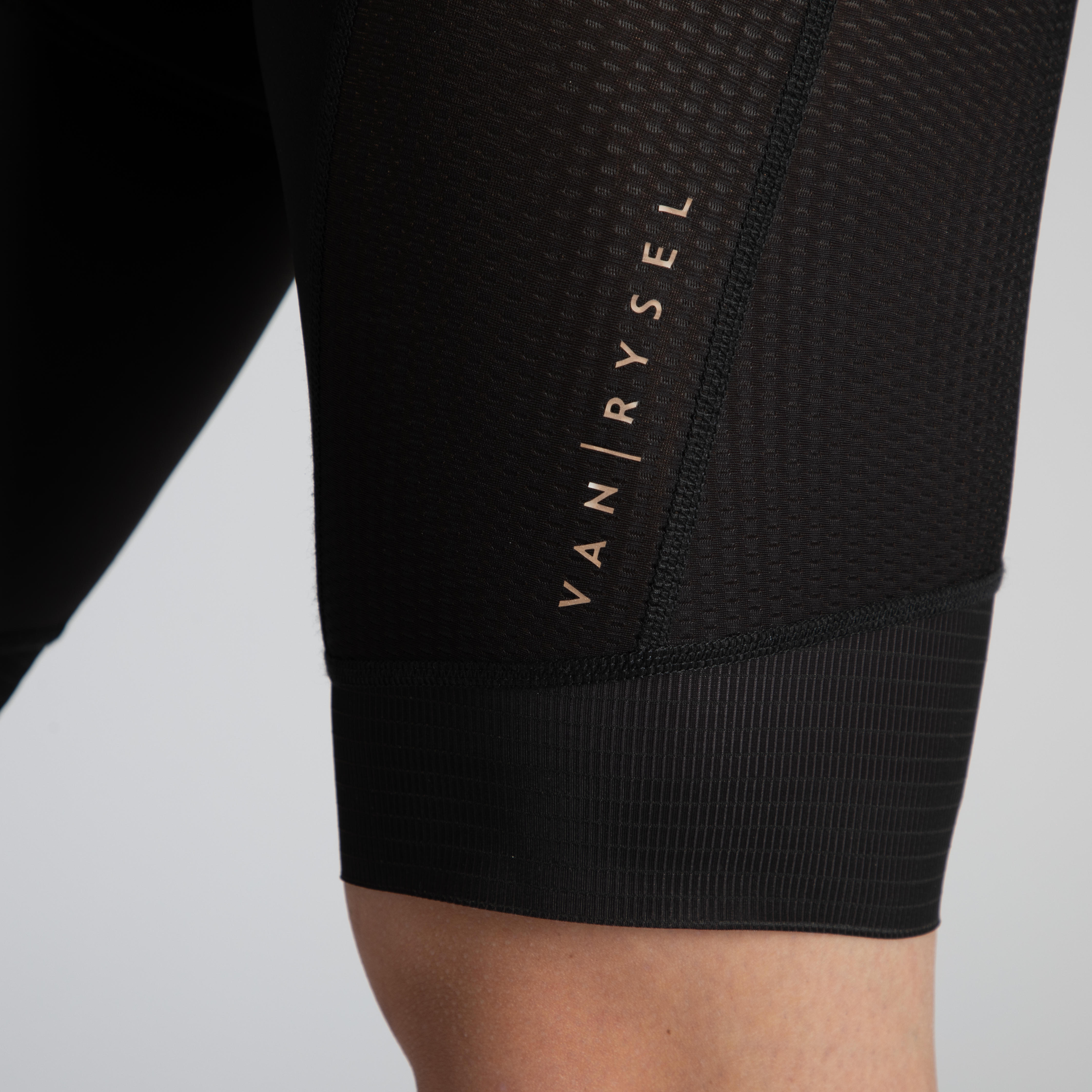 RR 900 Ultralight Padded Road Cycling Bib Shorts Black Decathlon