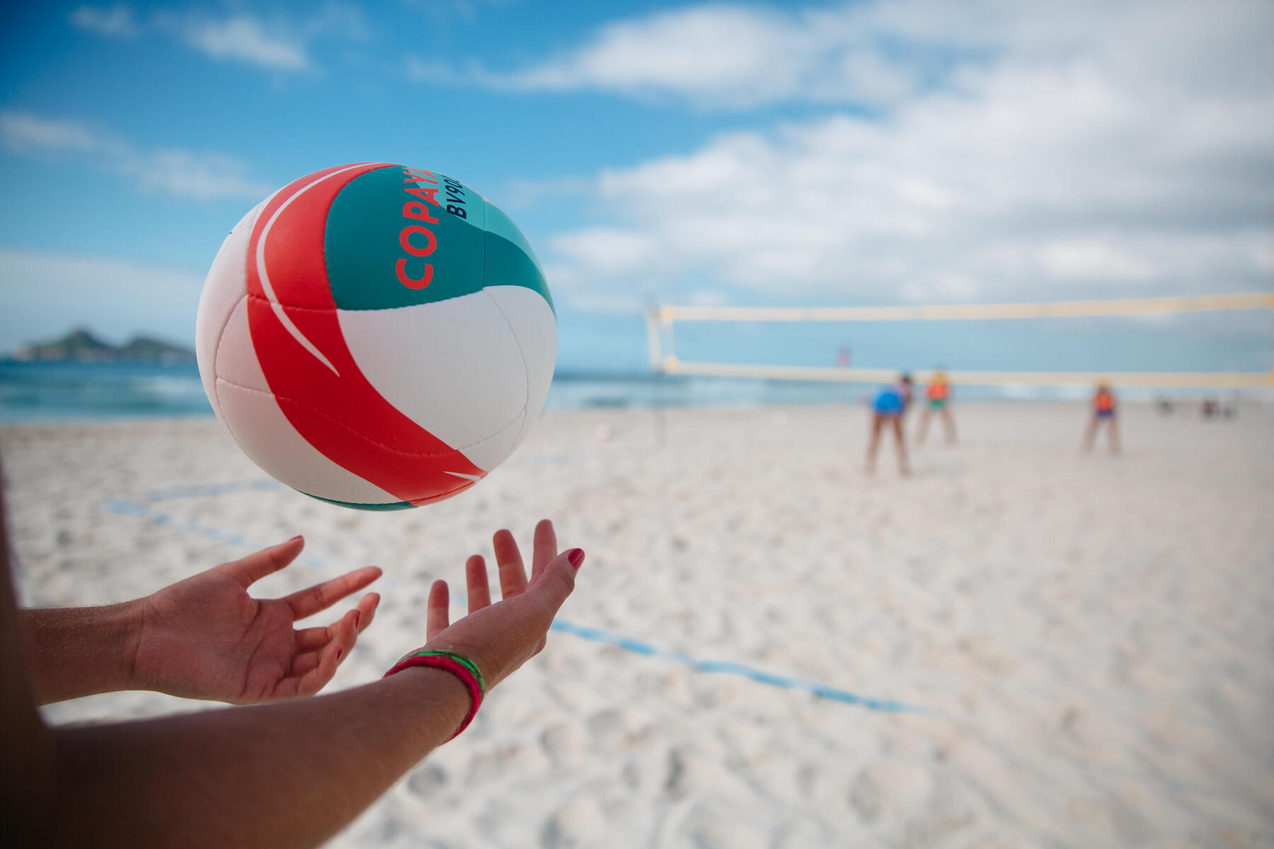 como escolher a sua bola de voleibol de praia? 