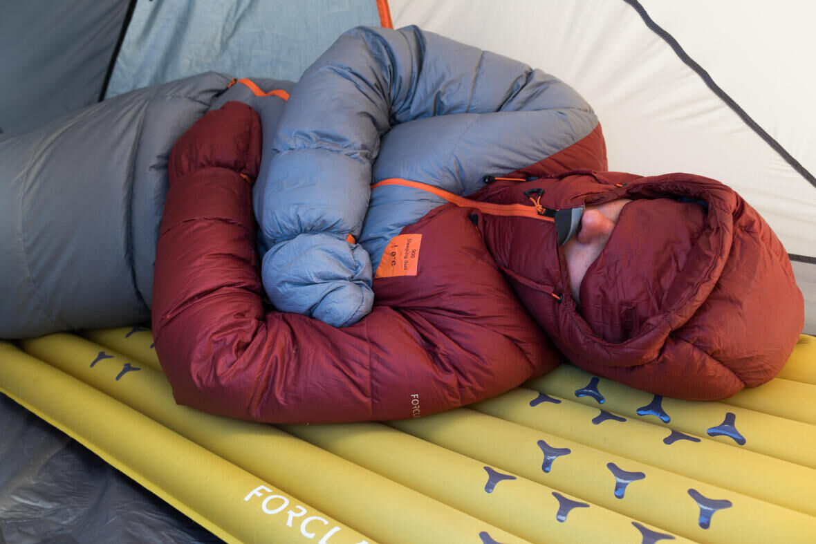 How to sleep well on an inflatable trekking mattress