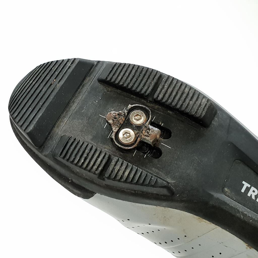 Atstarojoši riteņbraukšanas apavi “RC520” ar šņorēm