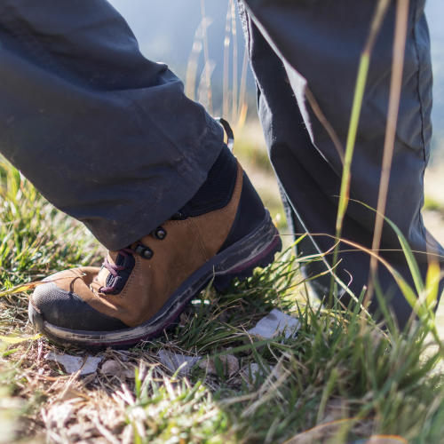 chaussures hautes femme avec bonne adhérence de randonnée et trek - Decathlon Forclaz 