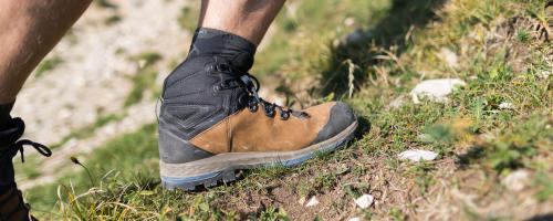 choosing trekking boots