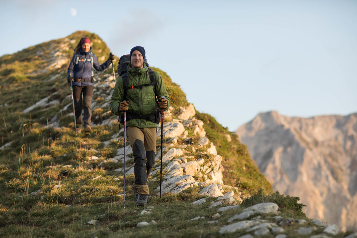 登山 秋冬爬山 洋蔥式穿搭不怕冷吱吱 原來這樣最暖 最舒適