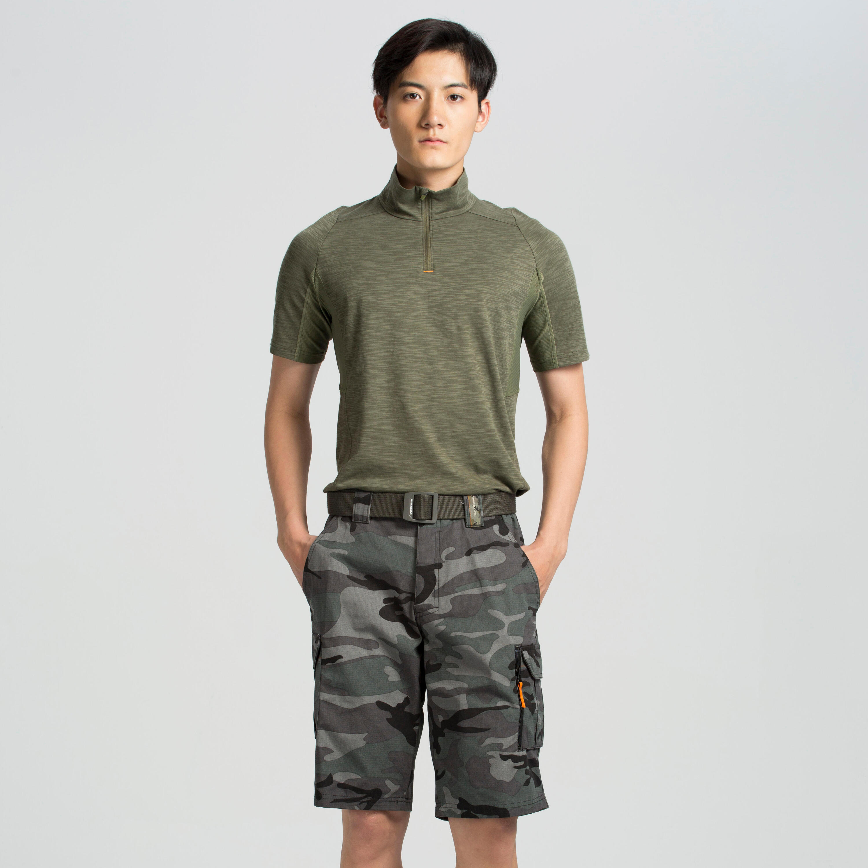 Jagdshorts/Bermuda Shorts 500 Cargo Camouflage Woodland schwarz 20/36