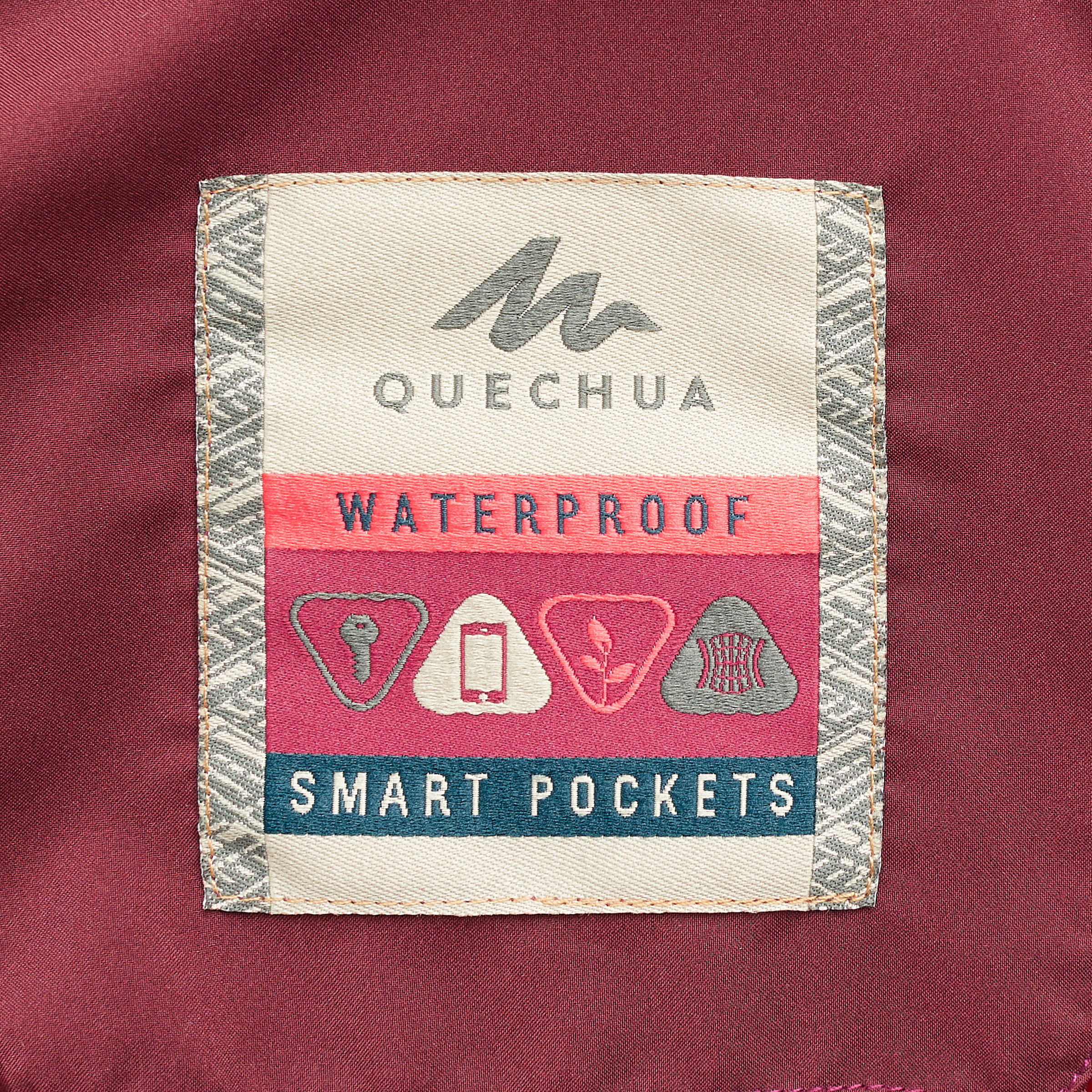 Quechua waterproof smart pockets hotsell