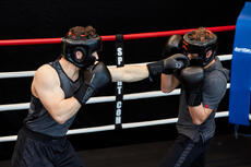 conseil-boxe-anglaise-vs-boxe-française-battle-outshock conseil-boxe-anglaise-vs-boxe-française-battle-outshock