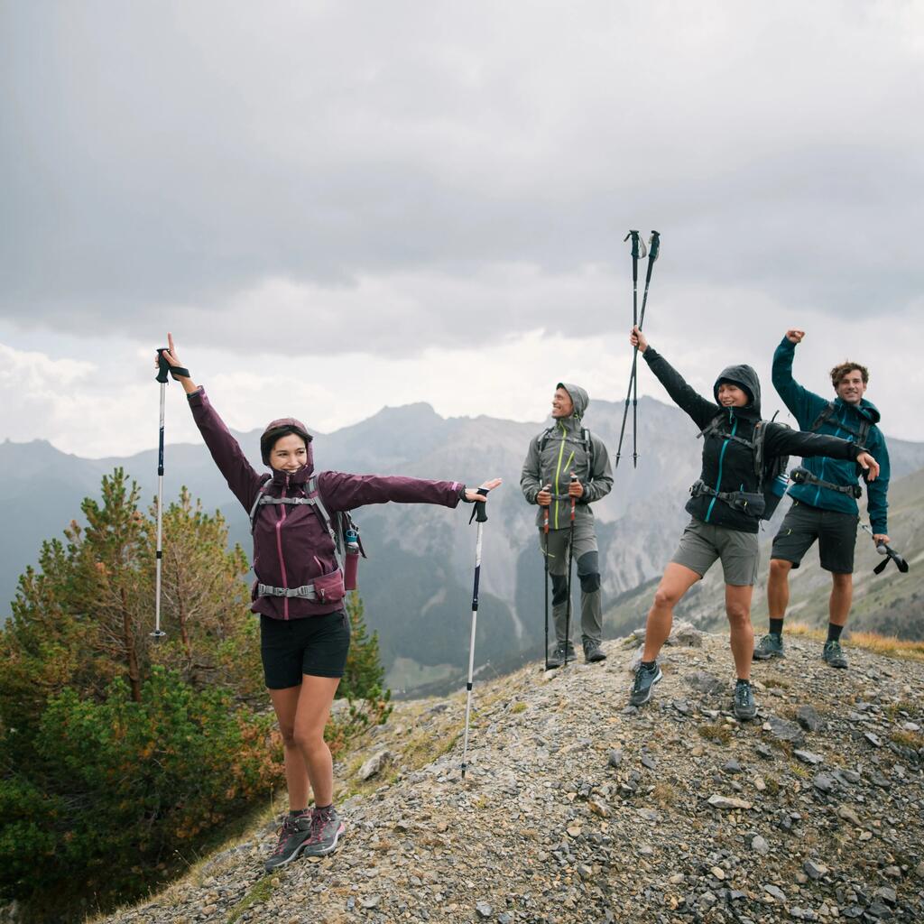 Pánska bunda do dažďa na horskú turistiku MH500 nepremokavá sivá-kaki