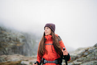 KEEP WARM WHILE HIKING