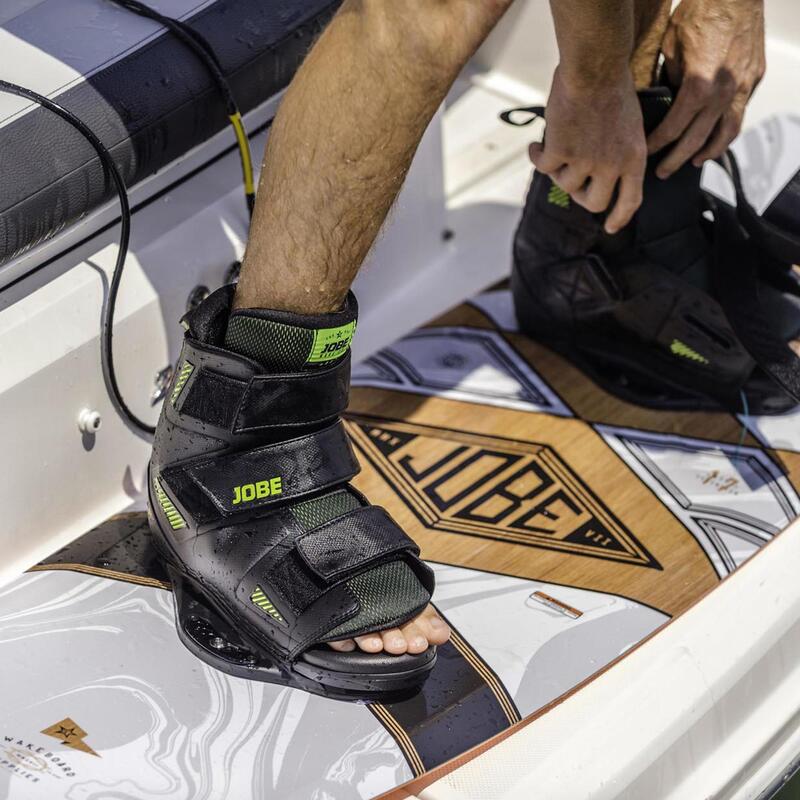 CHAUSSES DE WAKEBOARD HOST JOBE