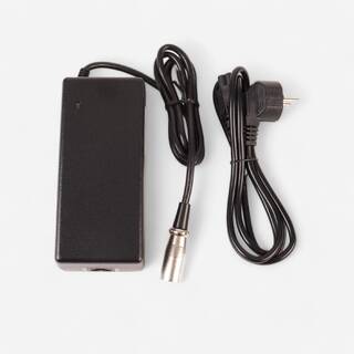External Battery Charger 36V 2A DK-11 _ 4 Pins