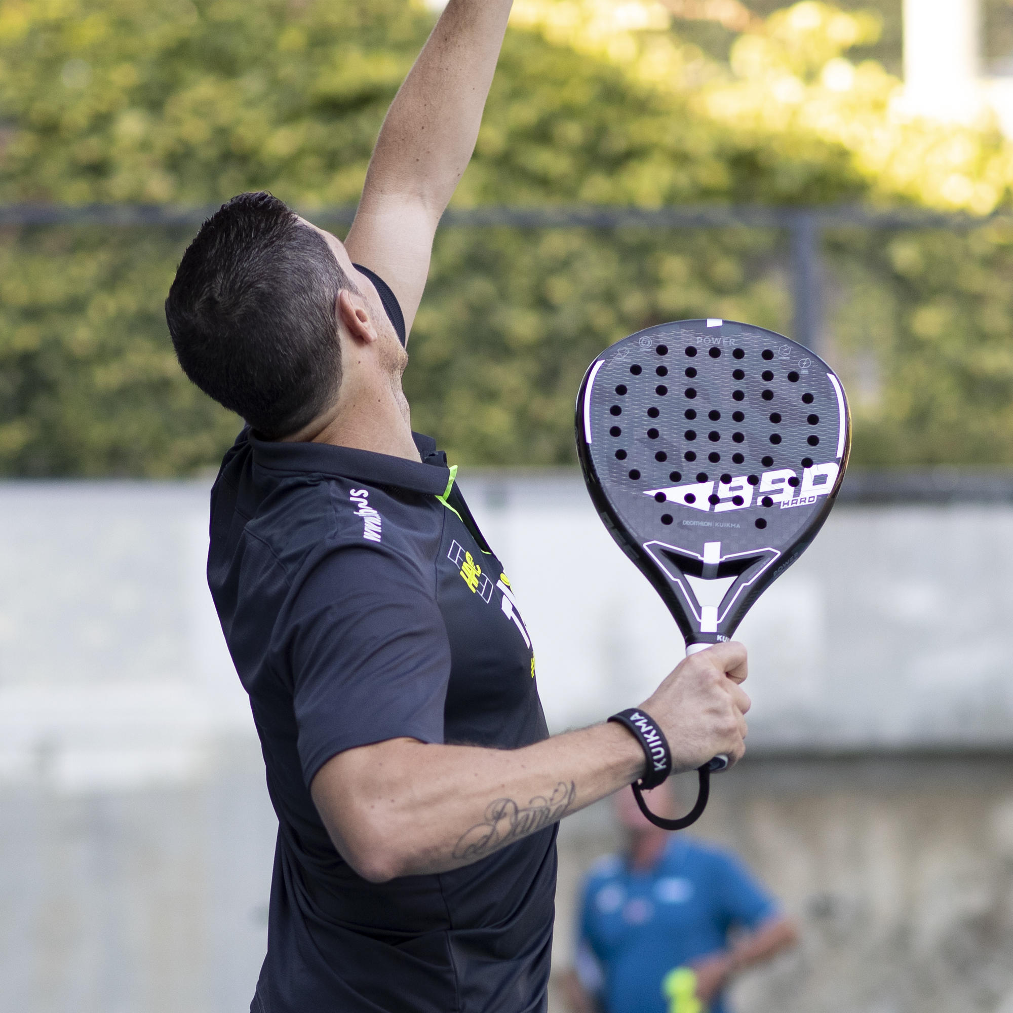 Padel serve
