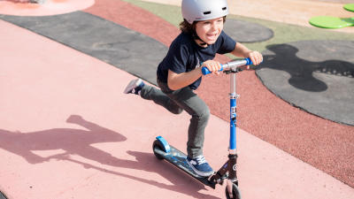 apprendre%20la%20trottinette%20enfant.jpg