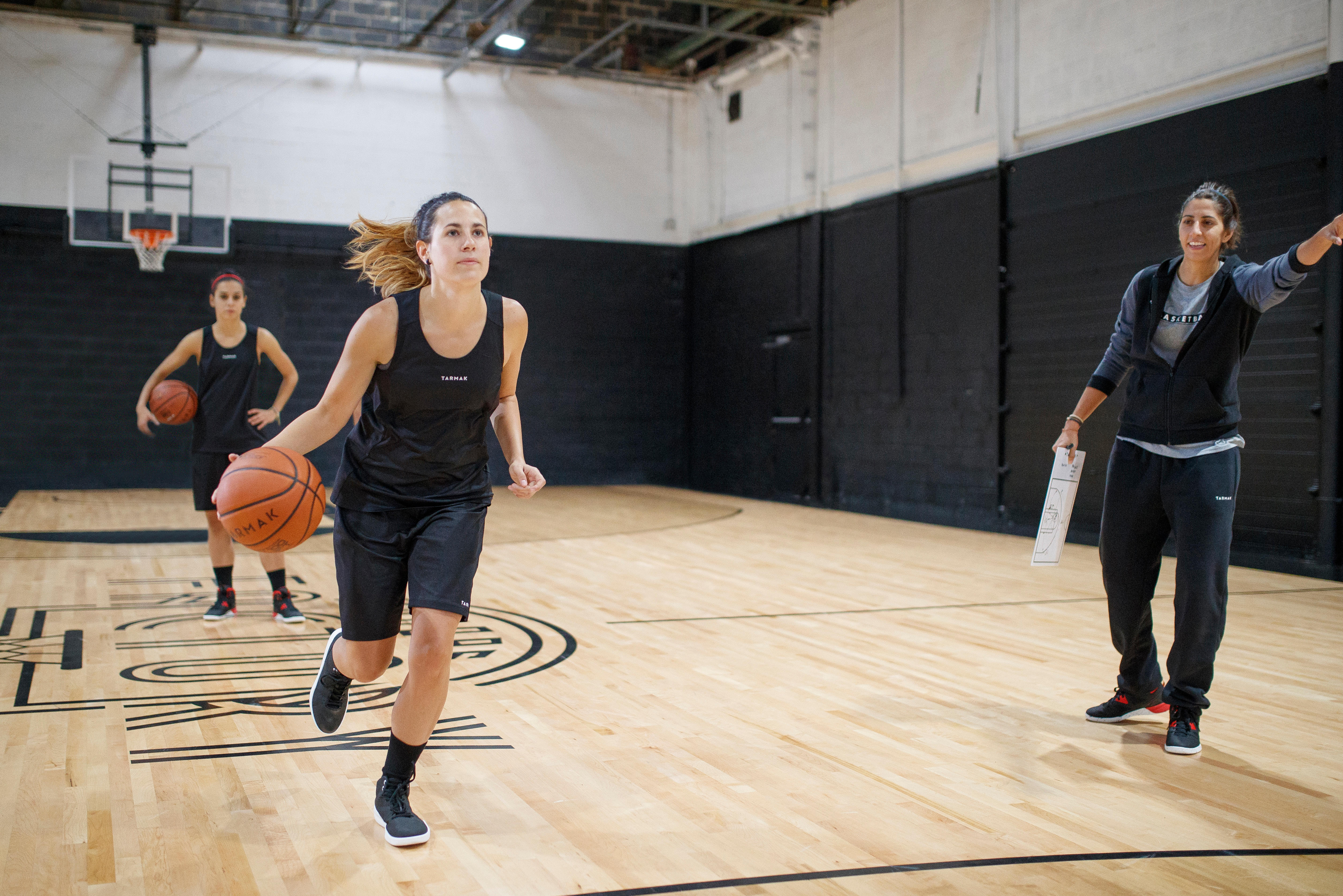 SHORT DE BASKETBALL FEMME NOIR SH100 Decathlon