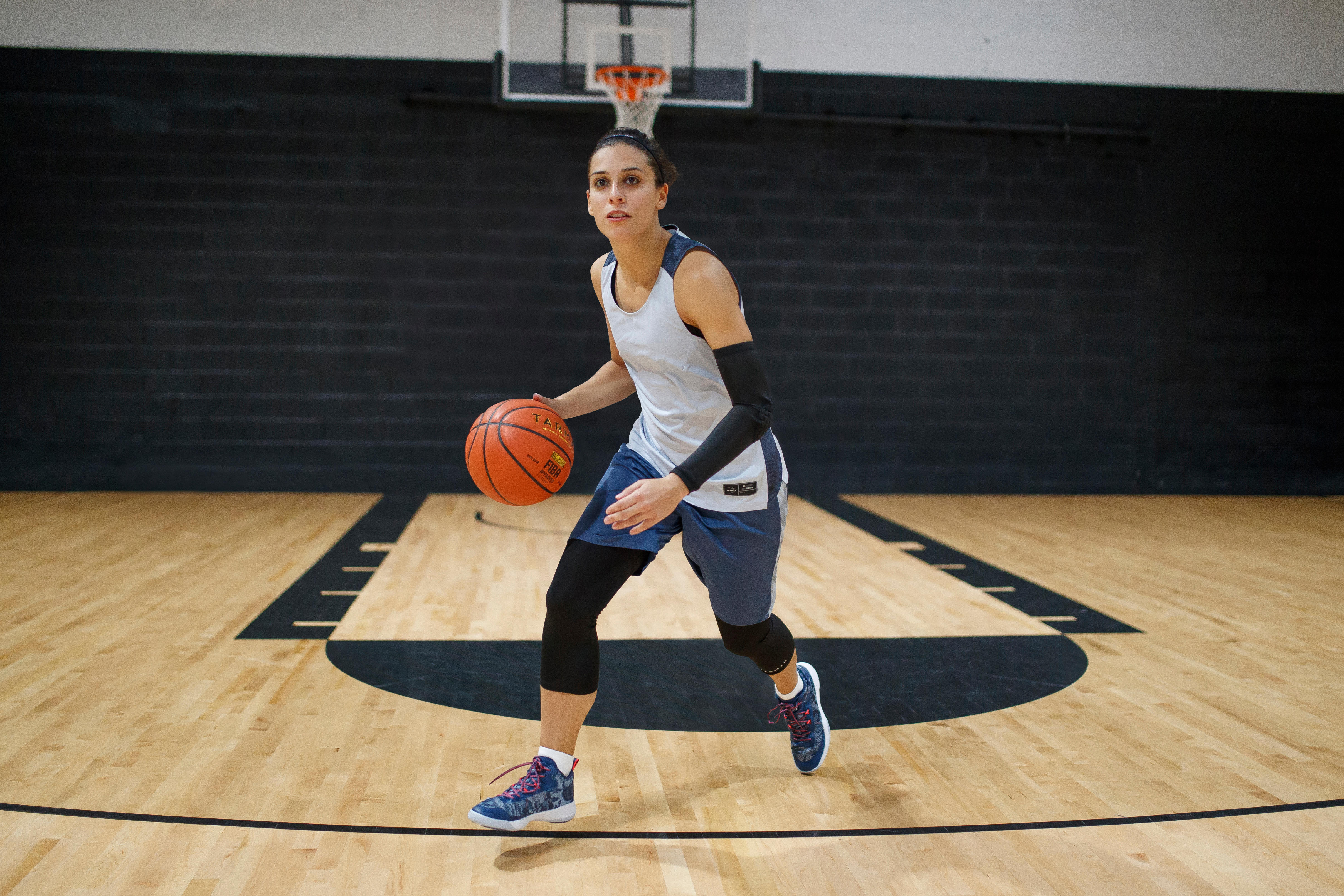 female basketball shoes