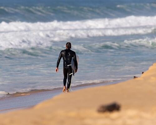 Hoe herstel je een neopreen wetsuit?