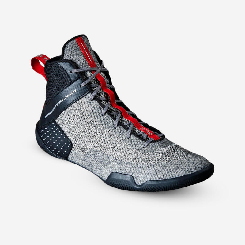 Chaussures de boxe anglaise 500 noires, légères et flexibles.