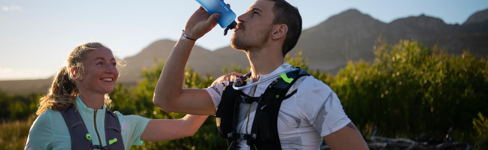 Drinken en eten: wat moet ik drinken tijdens een trailrun?