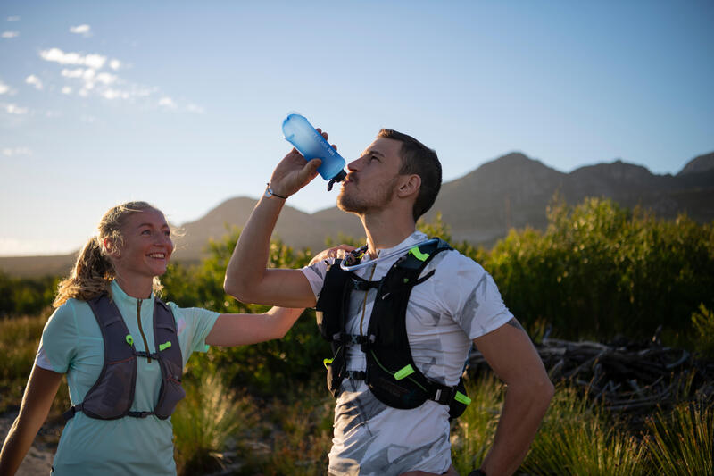 跑步｜跑步飲水都有學問？4 個實用補水策略助你防止脫水