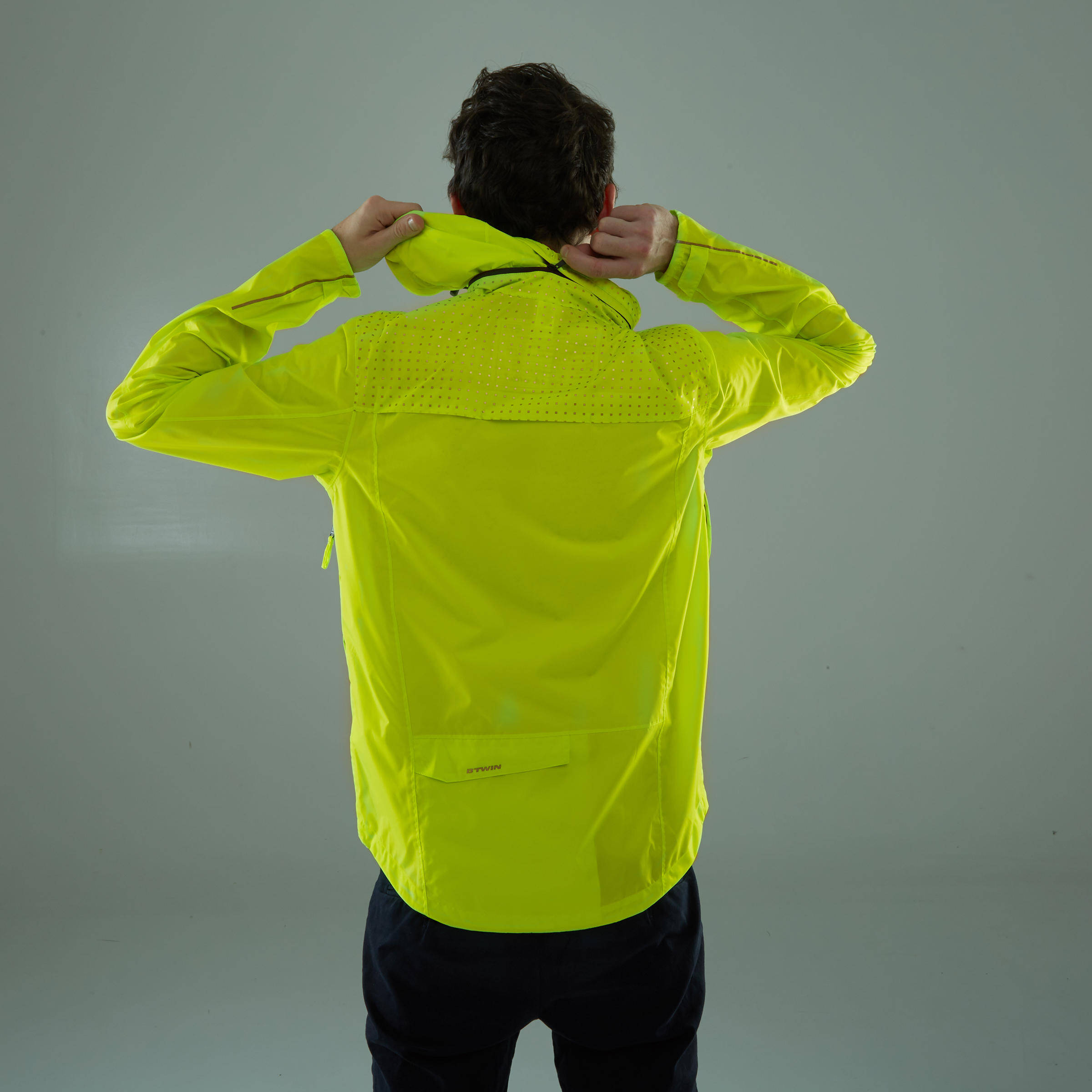 100 Cycling Rain Jacket - Neon Yellow -  4