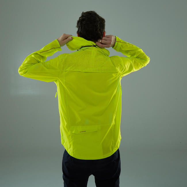 100 Cycling Rain Jacket - Neon Yellow