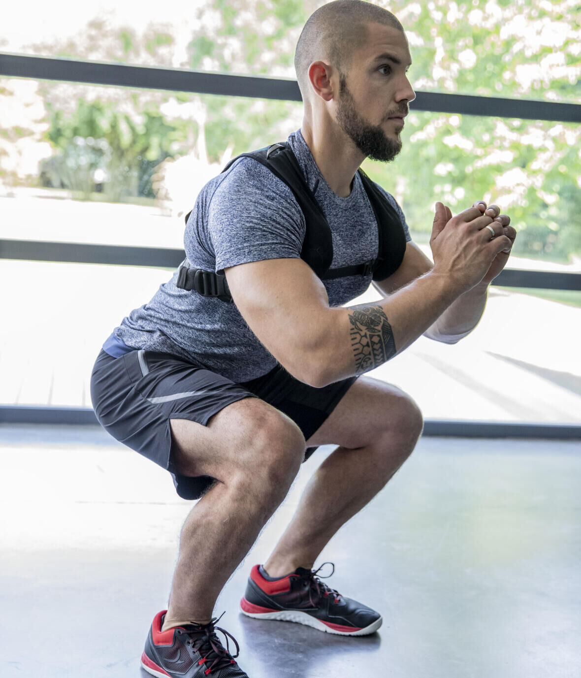 Squats to build strengthen your legs