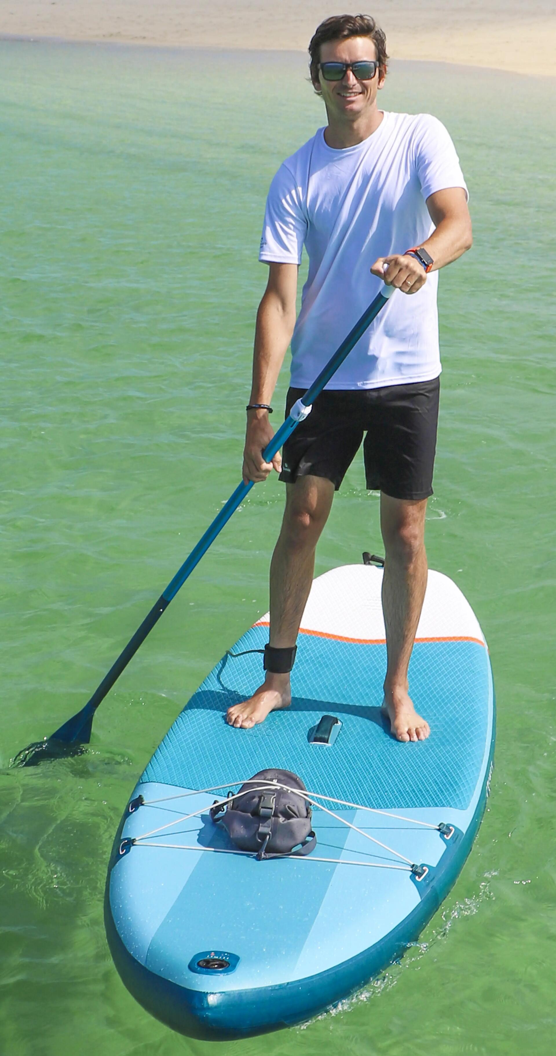 Mann auf SUP-Board