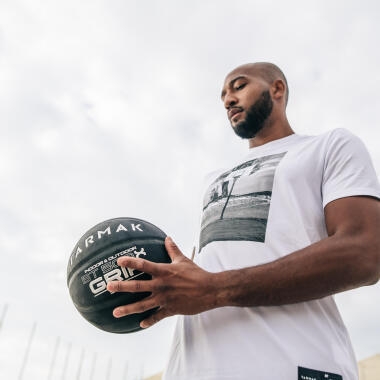play-basketball