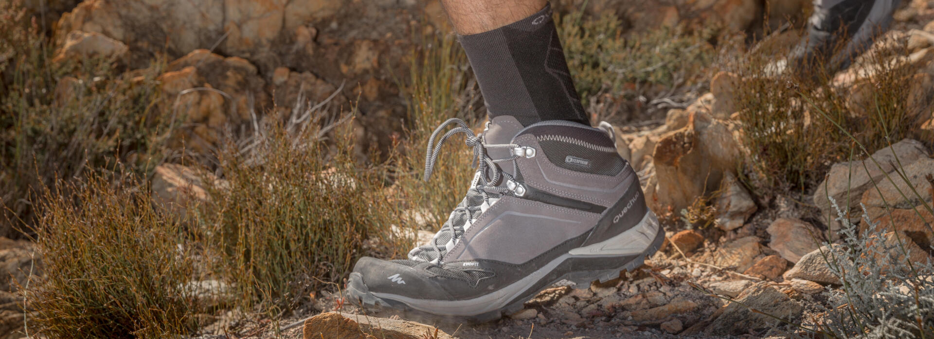 How to choose hiking socks?