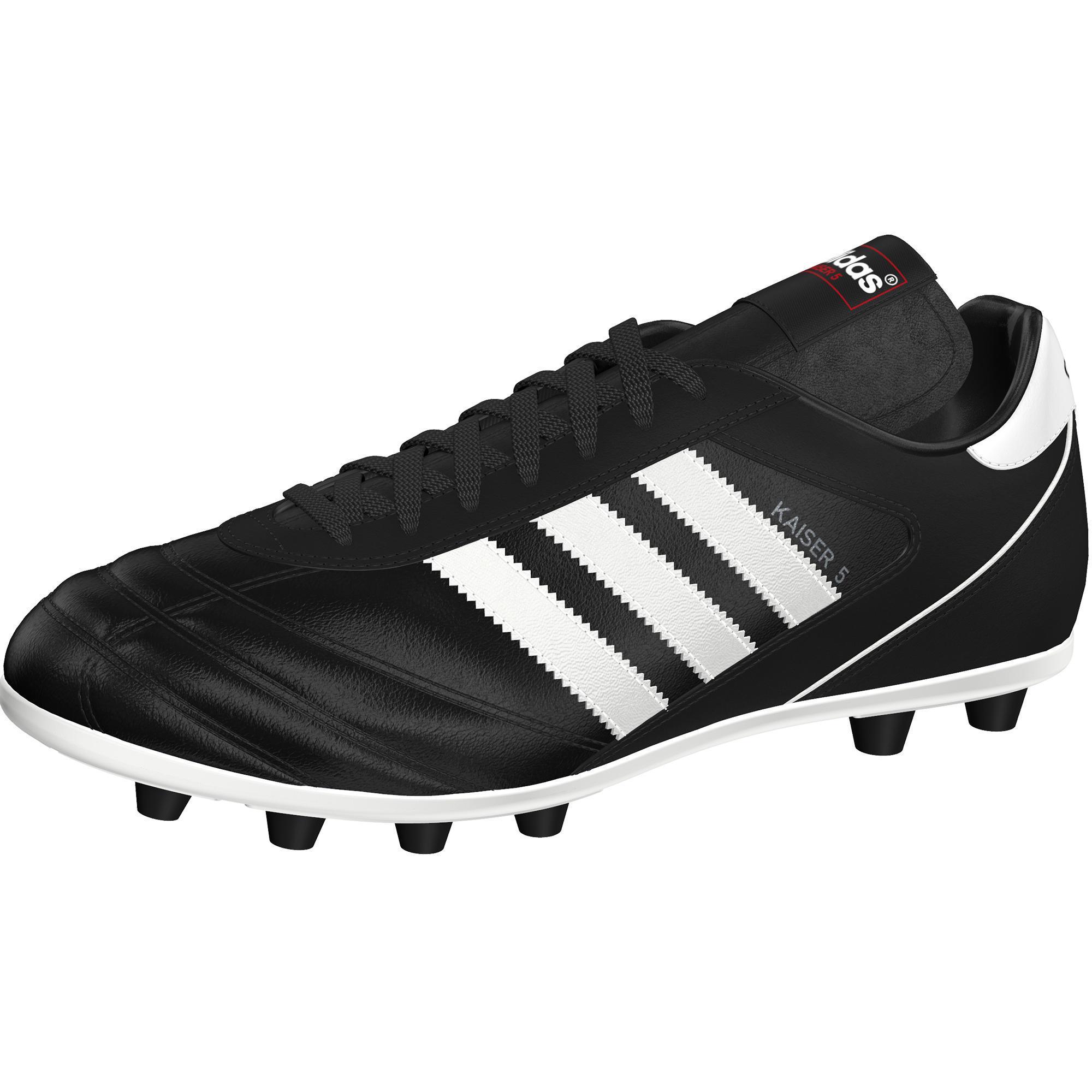 zwarte voetbalschoenen