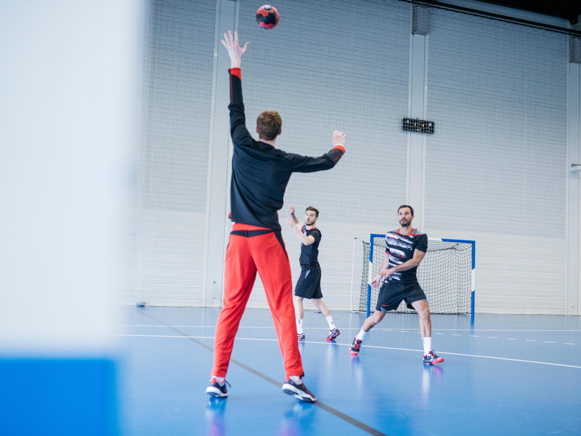 Les différents tirs au Handball