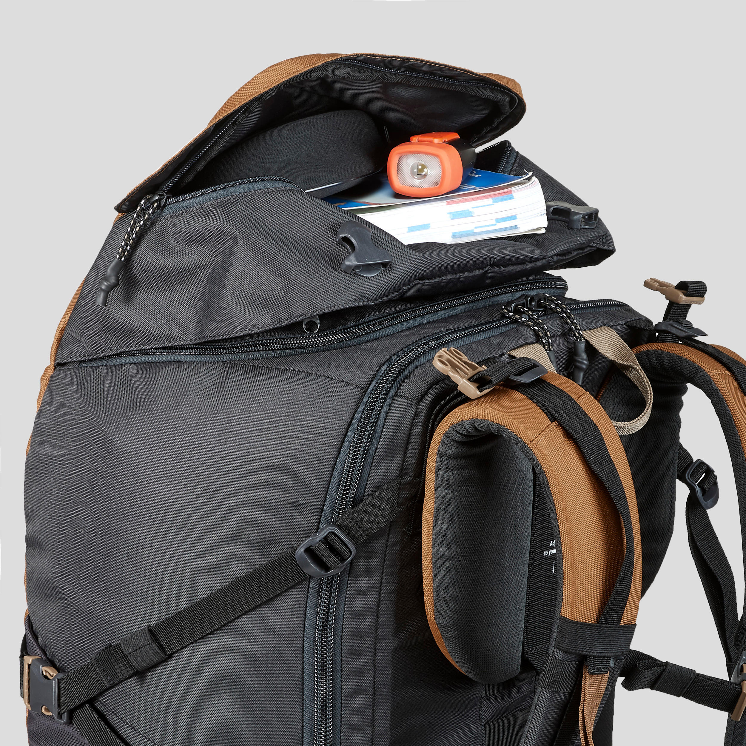 Travel backpack 60L - Travel 100 8/14