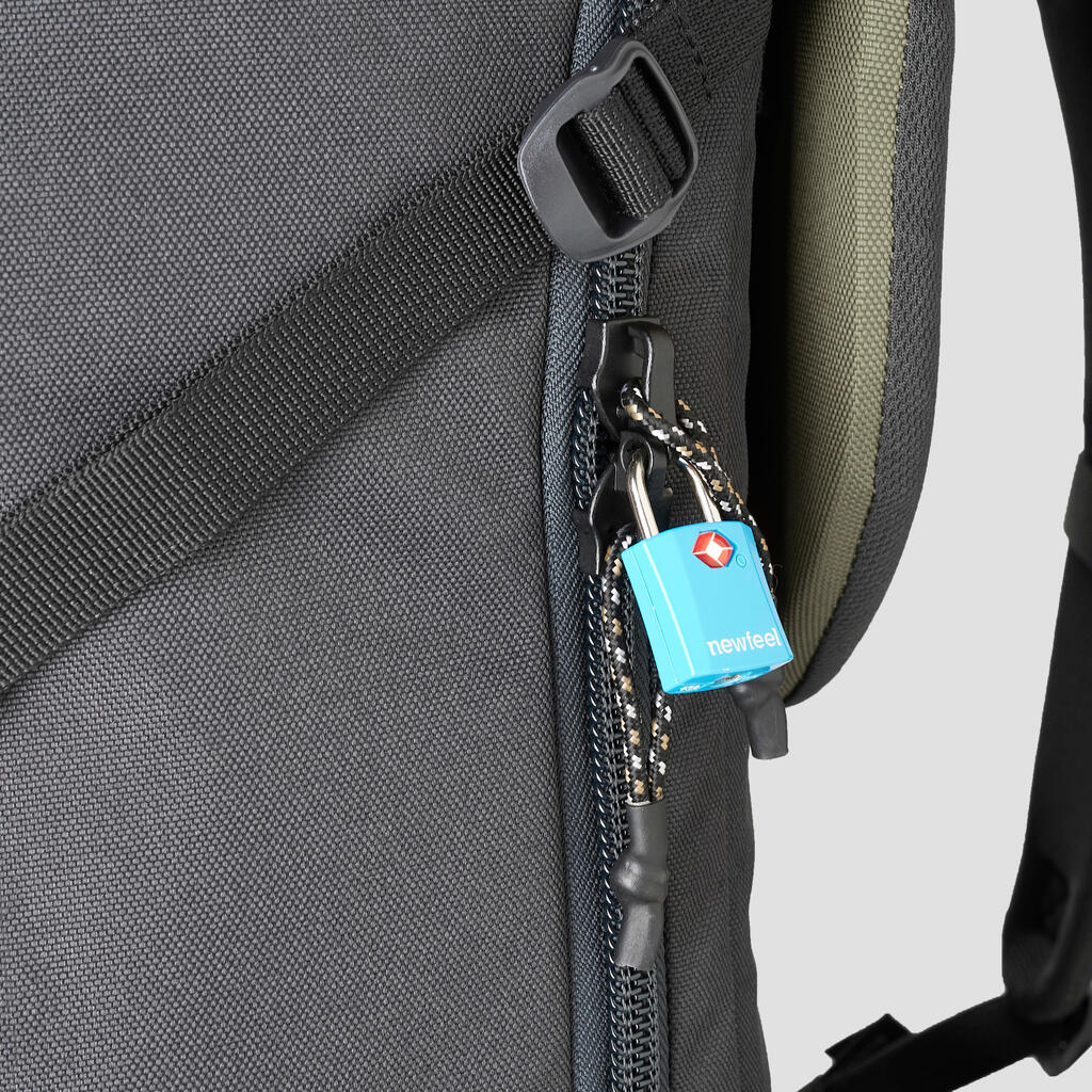 Sac à dos de trekking et voyage 60 L - TRAVEL 100