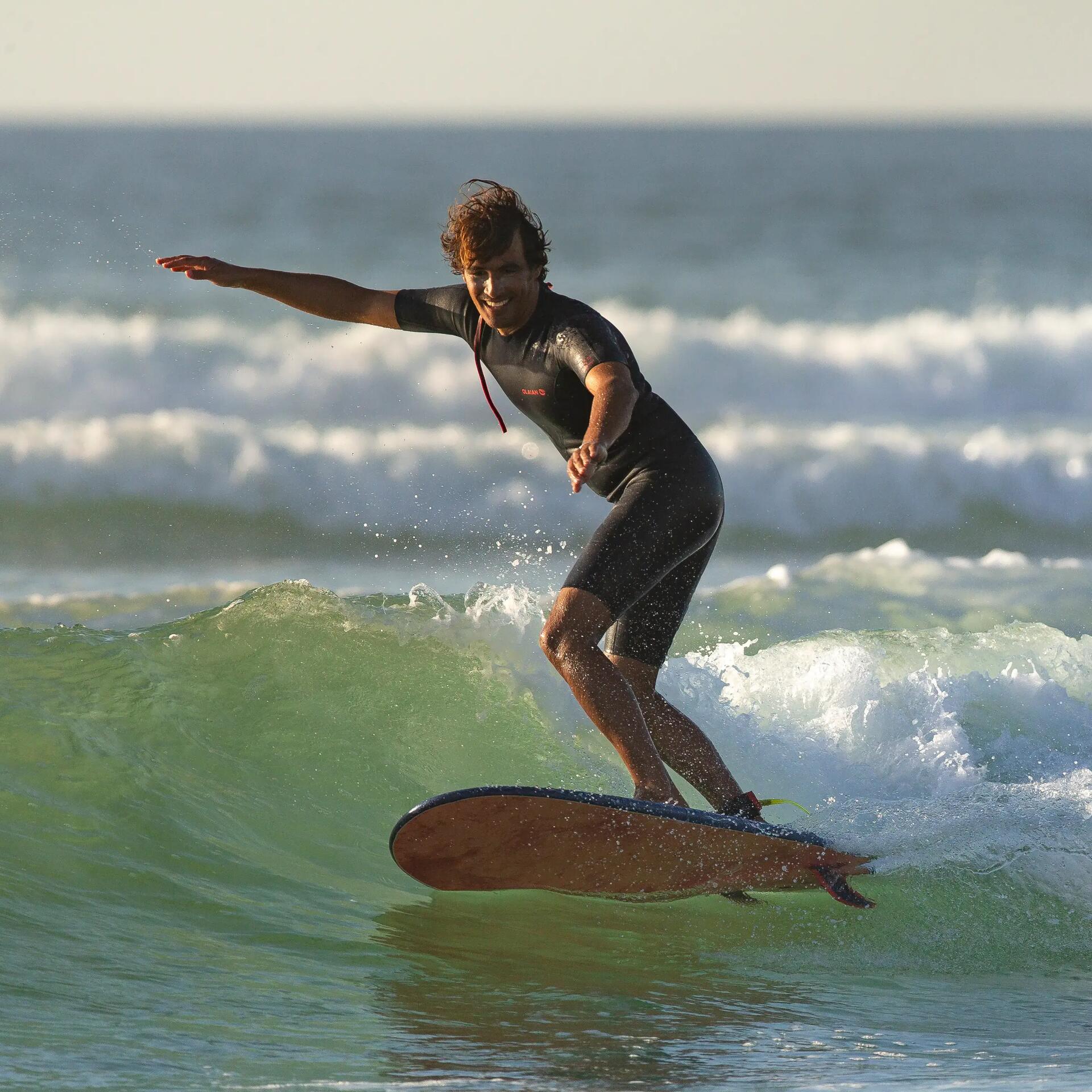 5 bonnes raisons de se mettre au surf cet été 