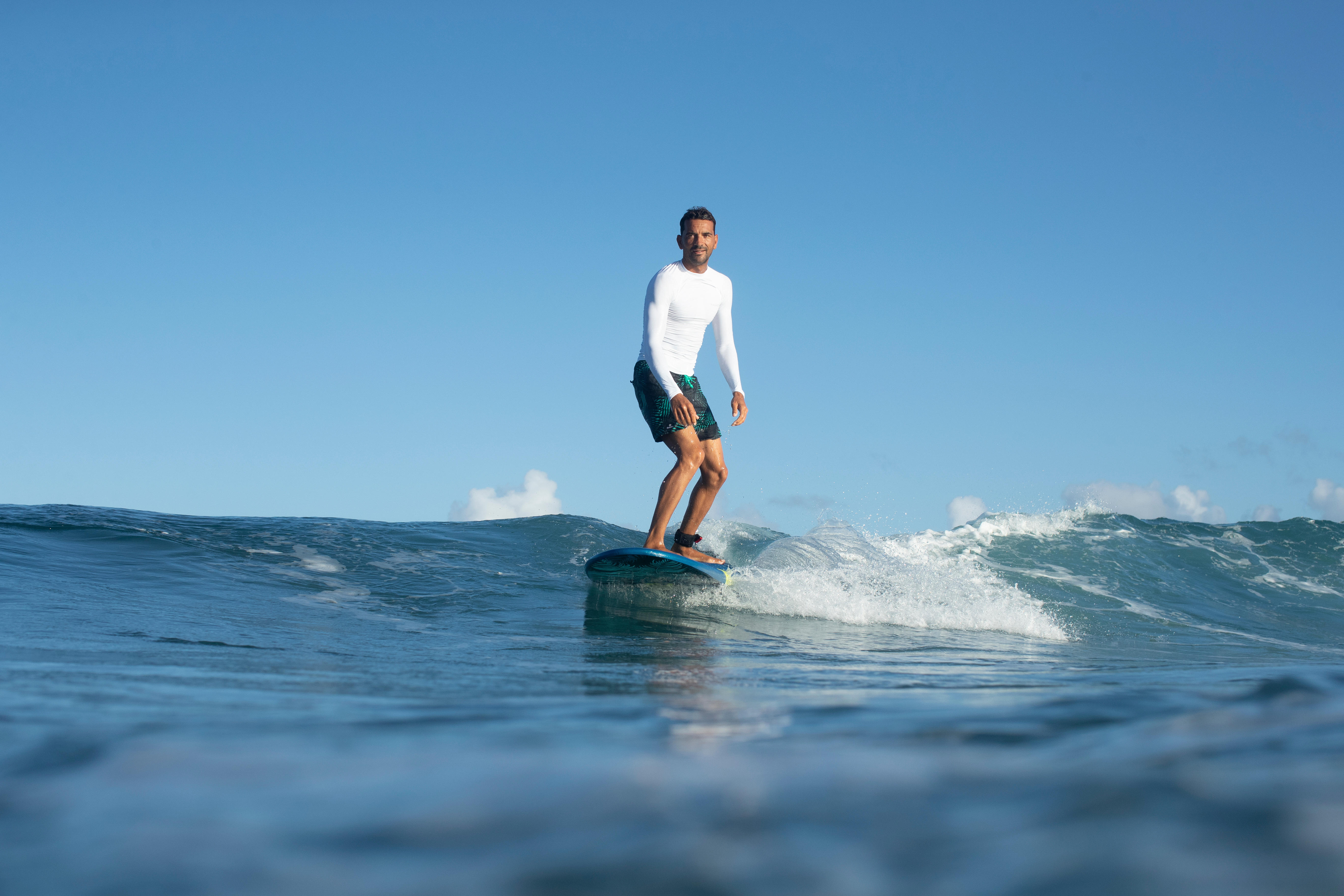 T-shirt de surf anti-UV à manches longues 100 – Hommes - OLAIAN