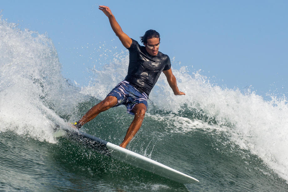 le surf est un sport complet physique le surf est un sport complet physique