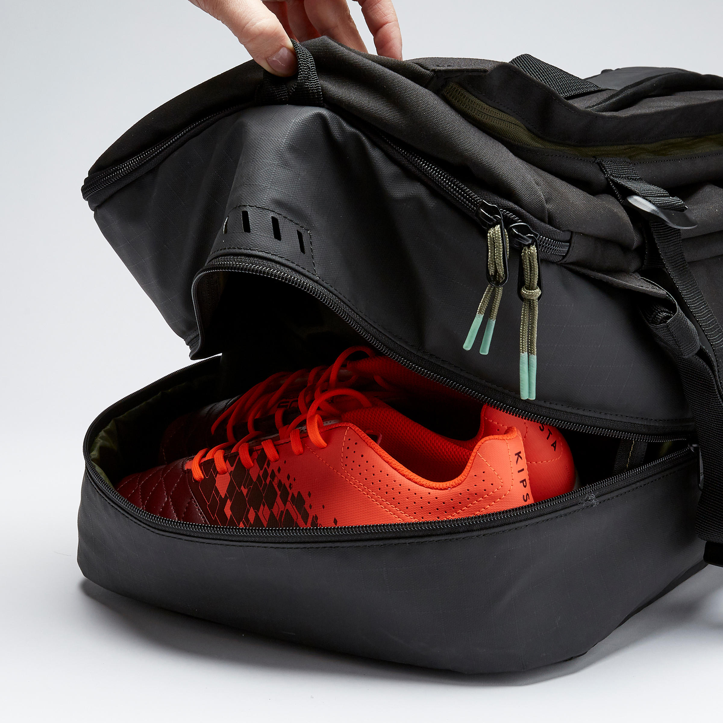 Bolsa de deporte Kipsta Intensif 55 L negro DECATHLON Decathlon