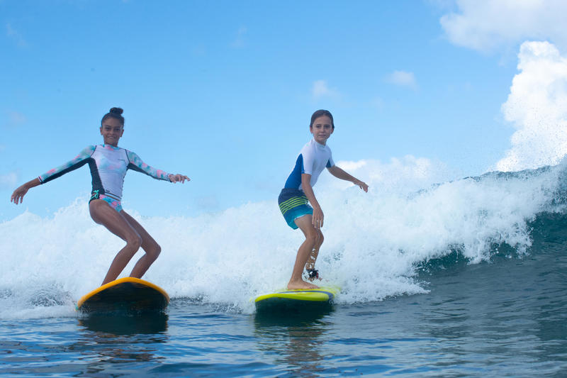 Surfing| HOW TO CHOOSE AN ANTI-UV TOP FOR YOUR CHILD